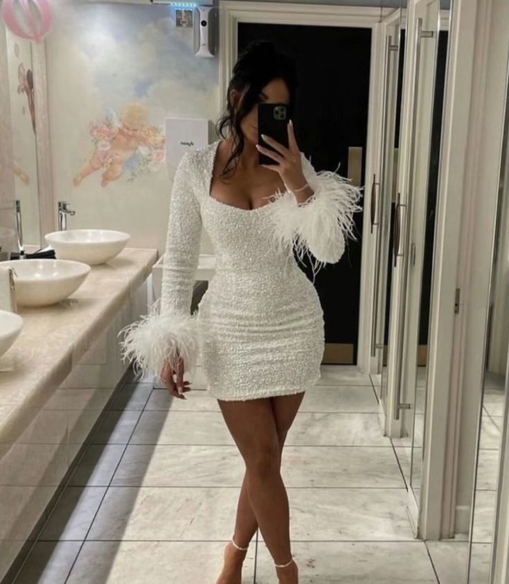 Cute Short Homecoming Dress White Sequin Long Sleeves Birthday Outfit Dress