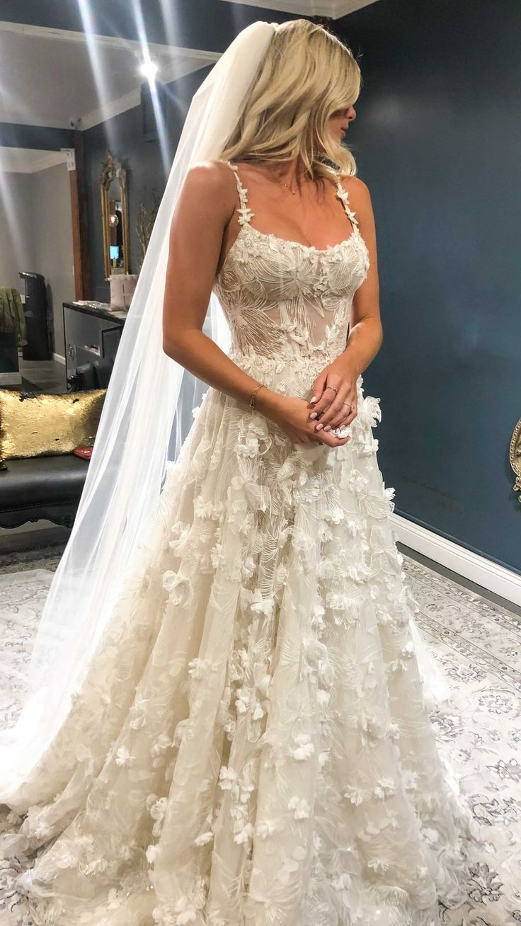 3D Flowers Appliques Long Wedding Dress Princess Bridal Gown fg7373