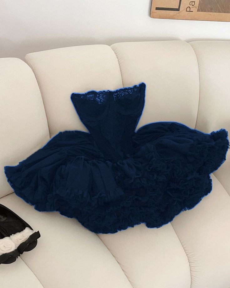 Cute Ball Gown Strapless Black Ruffles Lace Homecoming Dress Short Birthday Outfits