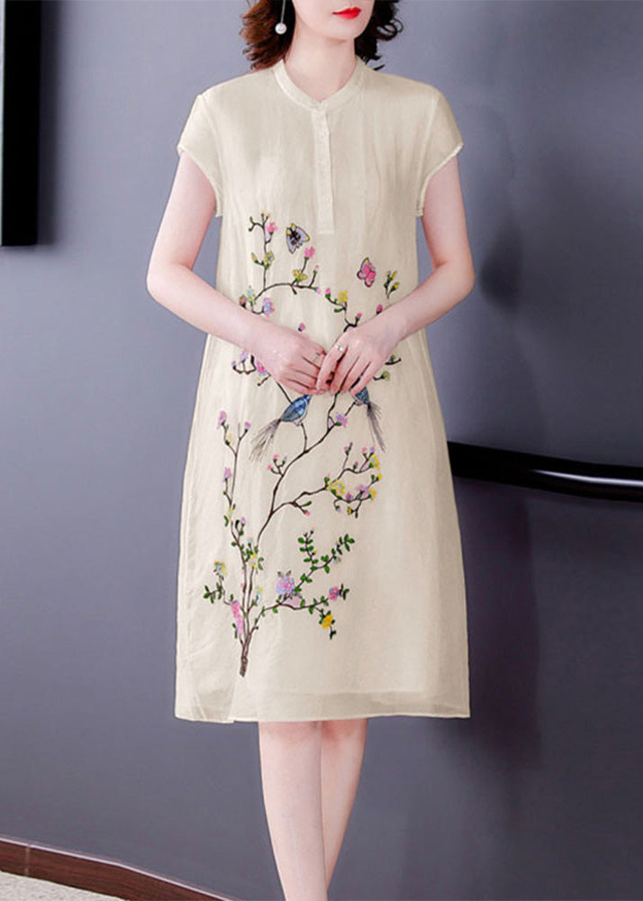 Well Tailored Dress with a Graceful Silhouette