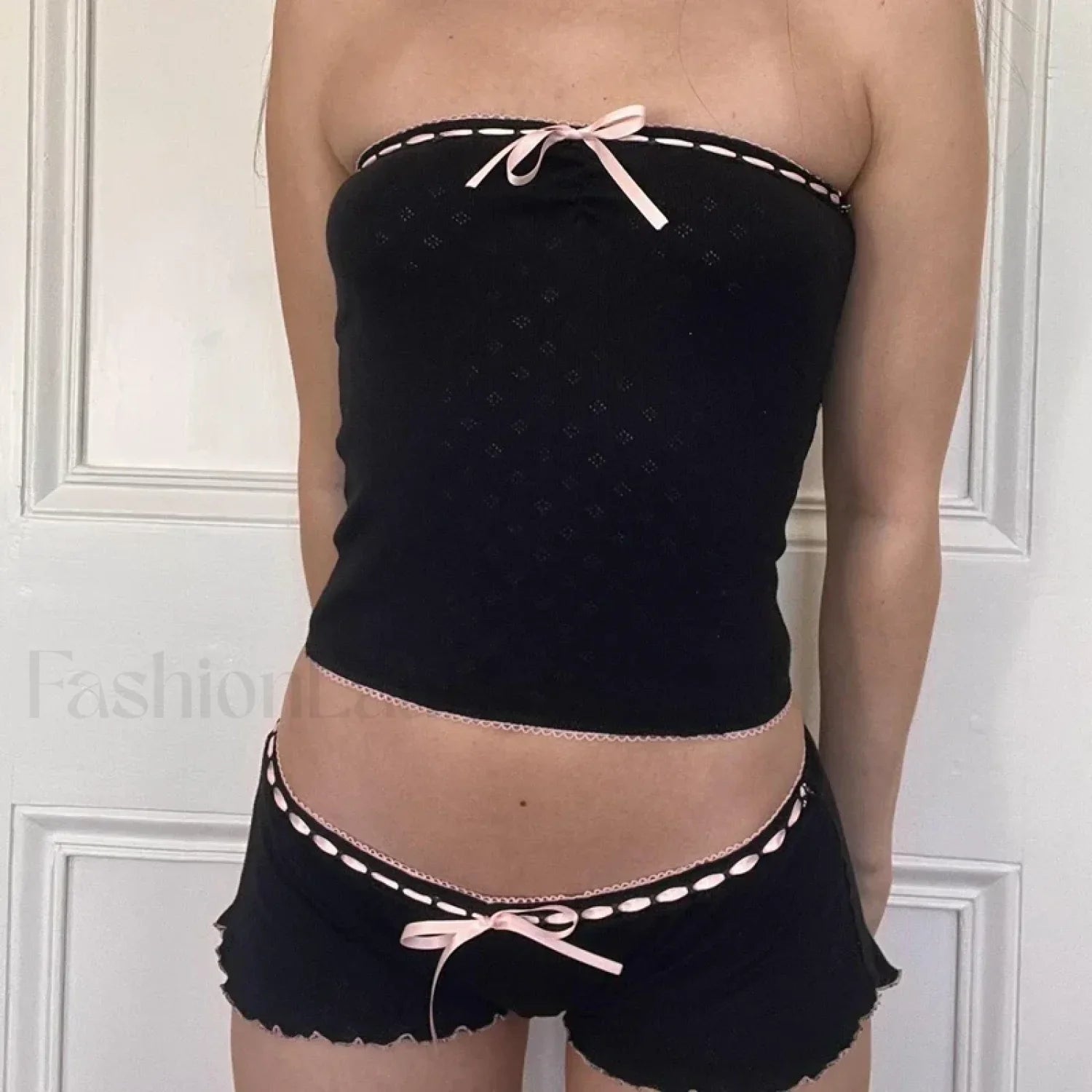 00s Ribbon Lace Trim Strapless Tube Top Shorts Two Piece Set