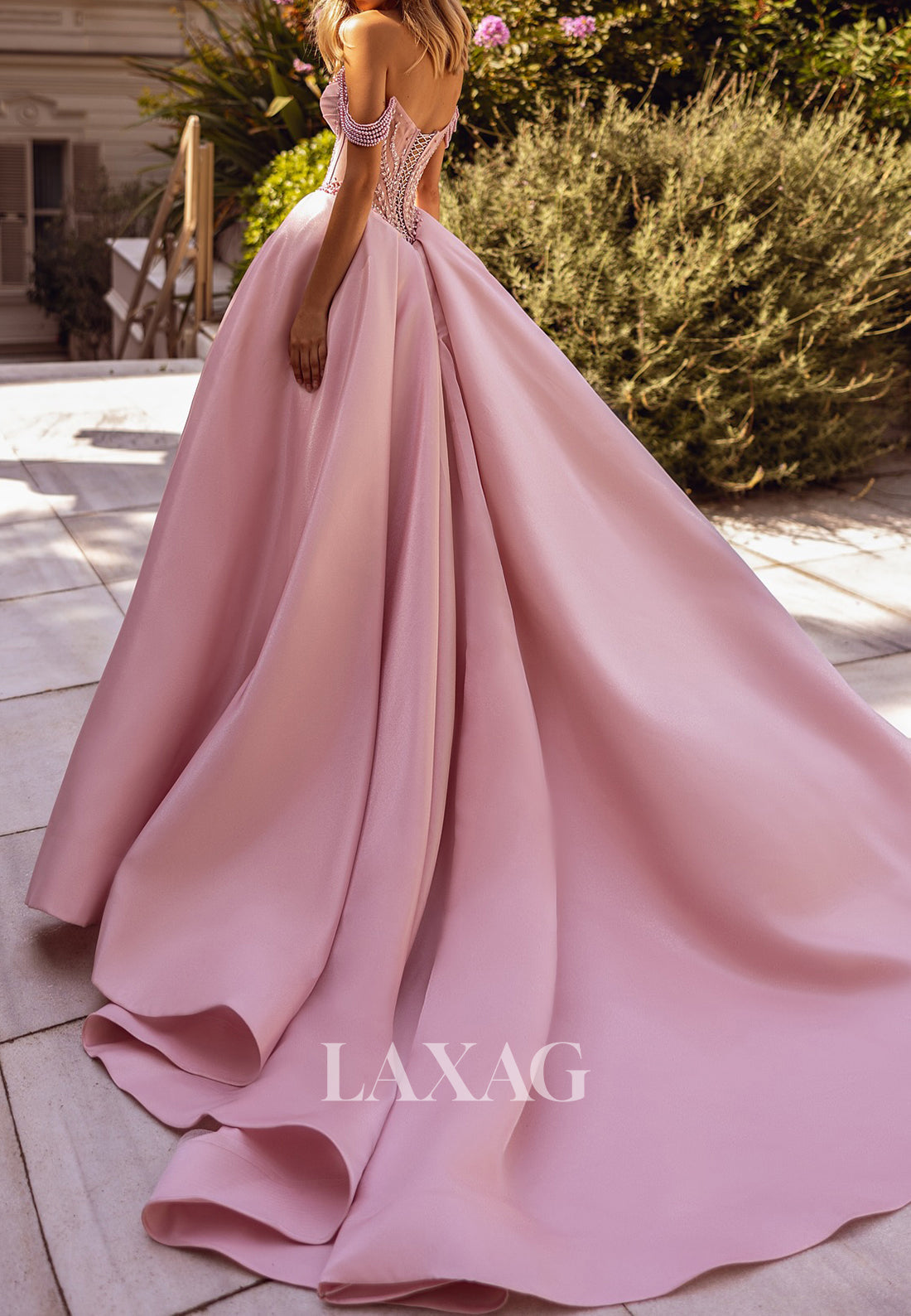 Sweetheart Sleeveless A-Line Evening Dress Beaded Pleated Satin High Slit Formal Gowns with Train