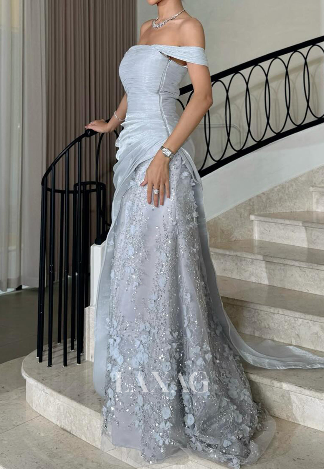 Sleeveless Tube Top Pleated Chiffon Formal Gowns Applique Sequined Mermaid Evening Dress