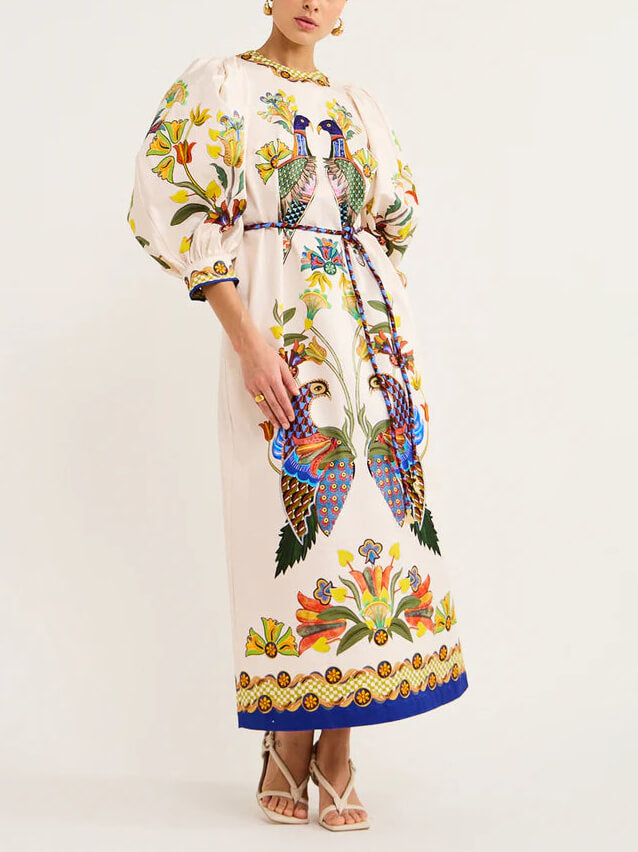Well Tailored Dress with a Graceful Silhouette