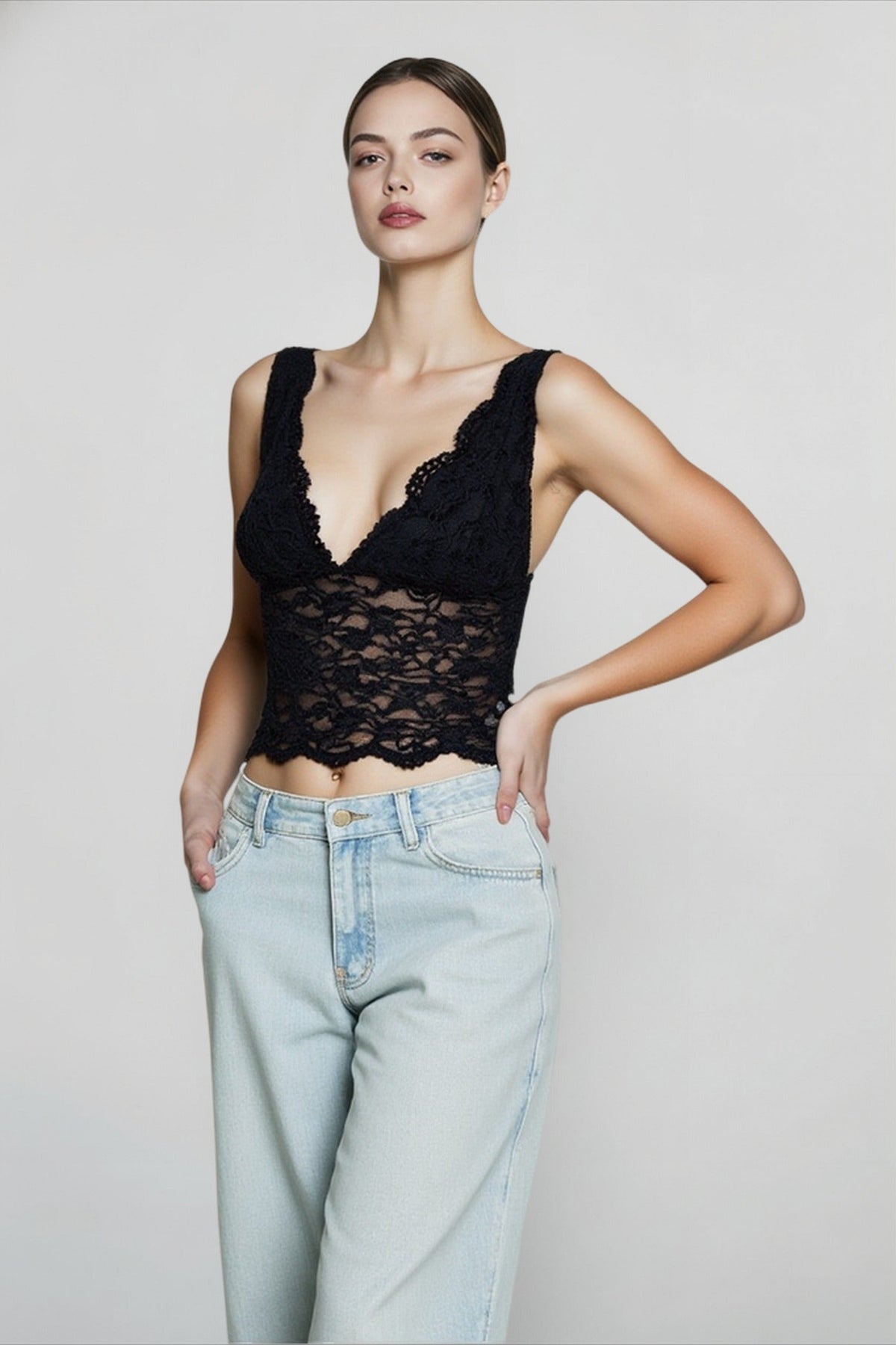 Sheer Floral Lace Scalloped V-Neck Sleeveless Top 4