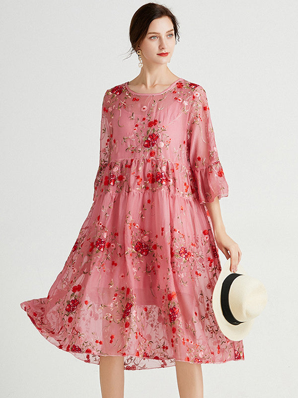 Effortlessly Elegant Dress with a Timeless Design