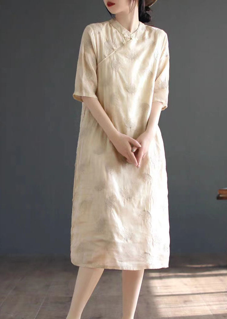 Beautifully Crafted Dress in a Classic Style