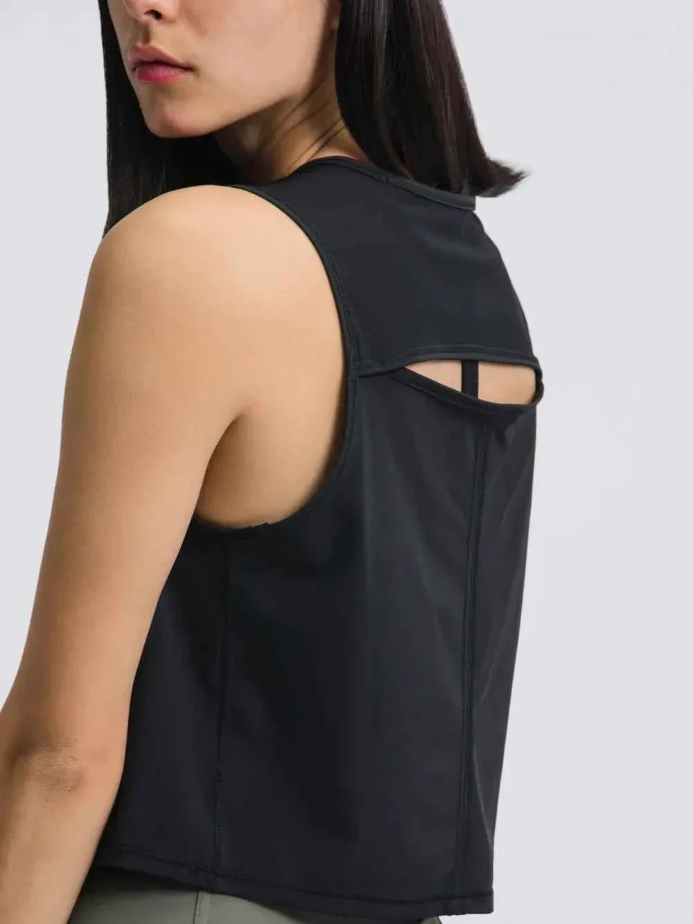 Round Neck Sleeveless Seam Detail Cropped Active Tank Top 24