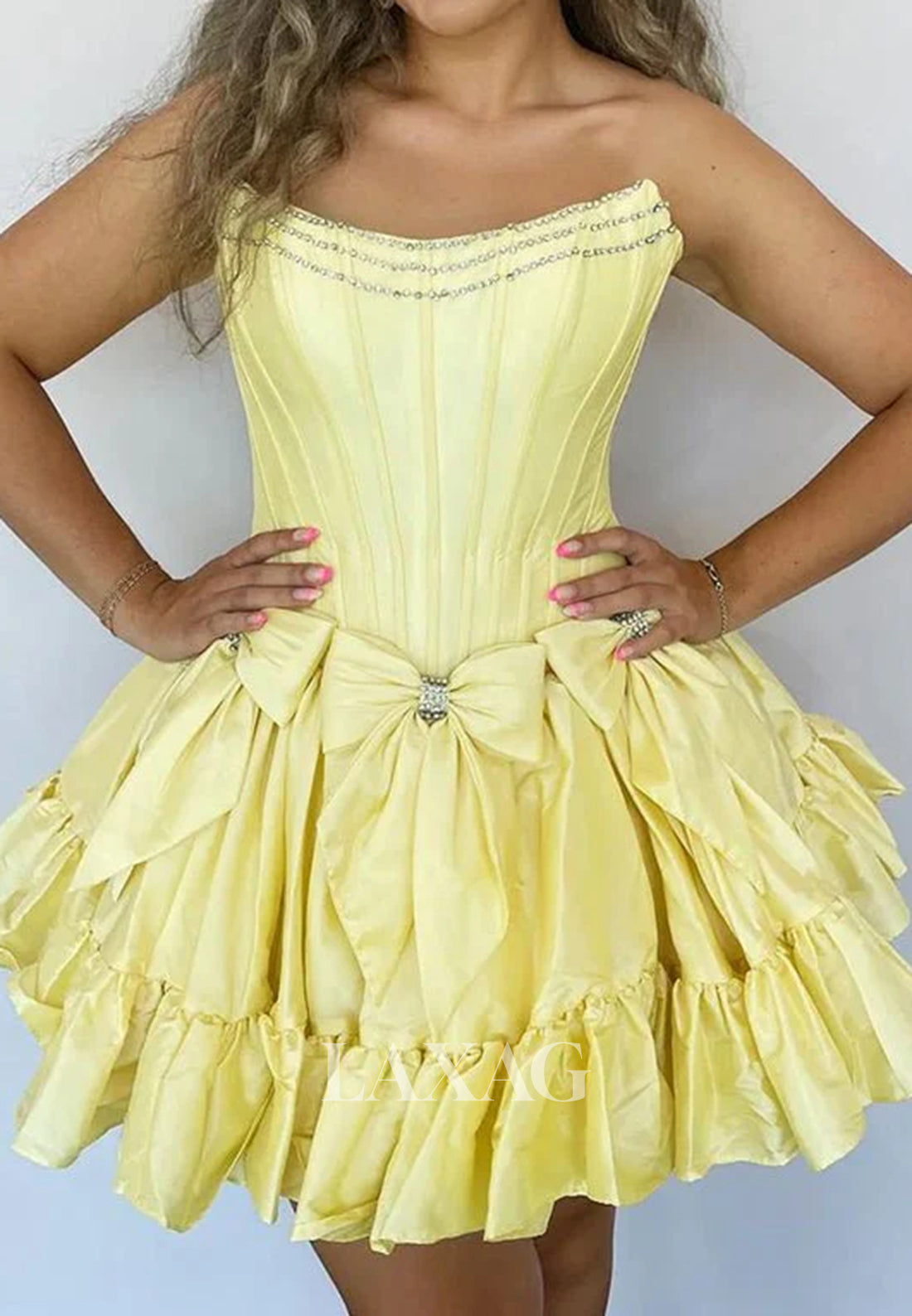 Scoop-Neck Sleeveless Beaded Pleated Satin A-Line Party Homecoming Dress with Bows