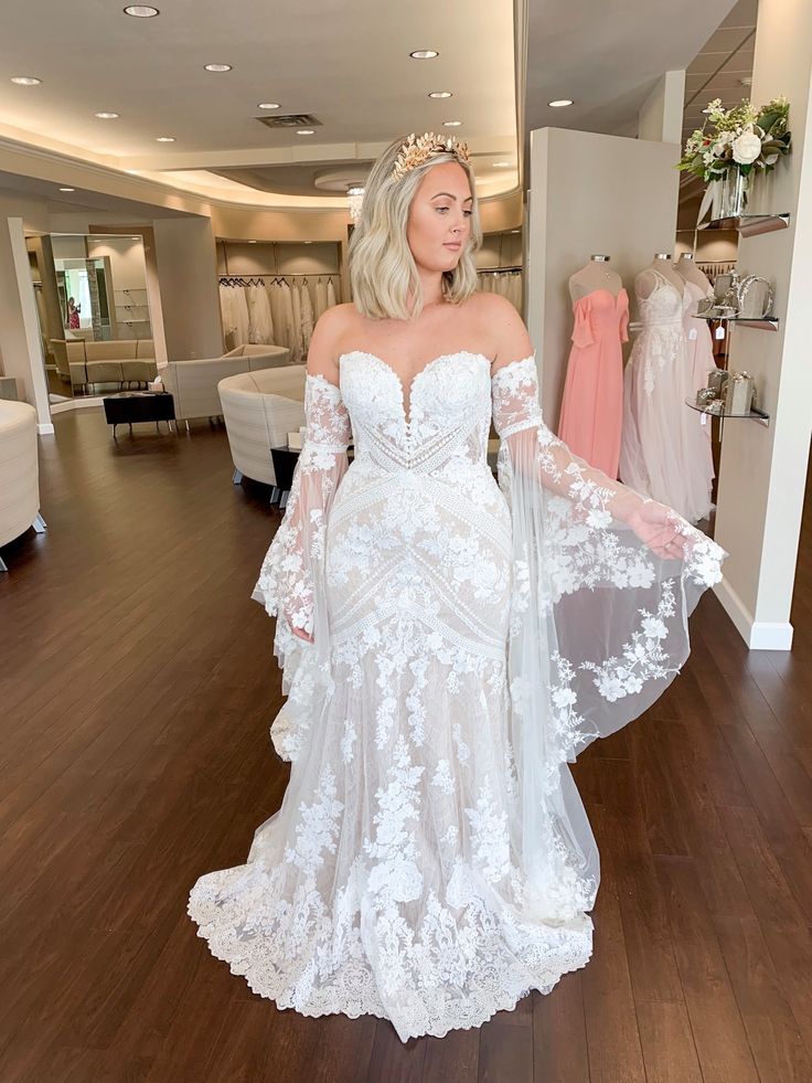 Bell Sleeves Lace Wedding Dresses Sweetheart Mermaid Bridal Gowns