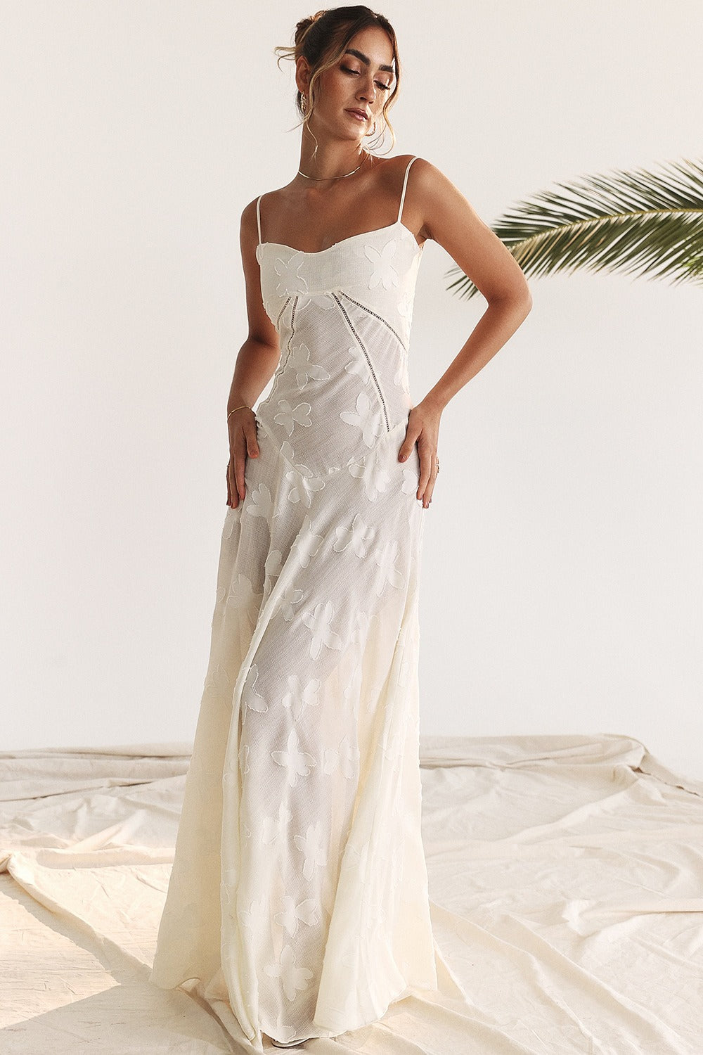 Lace Tie-Strap Romantic Maxi Dress - View 23