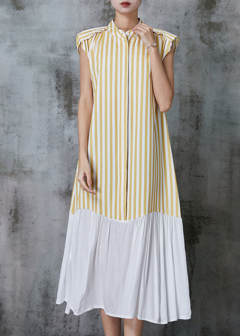 Well Tailored Dress with a Graceful Silhouette