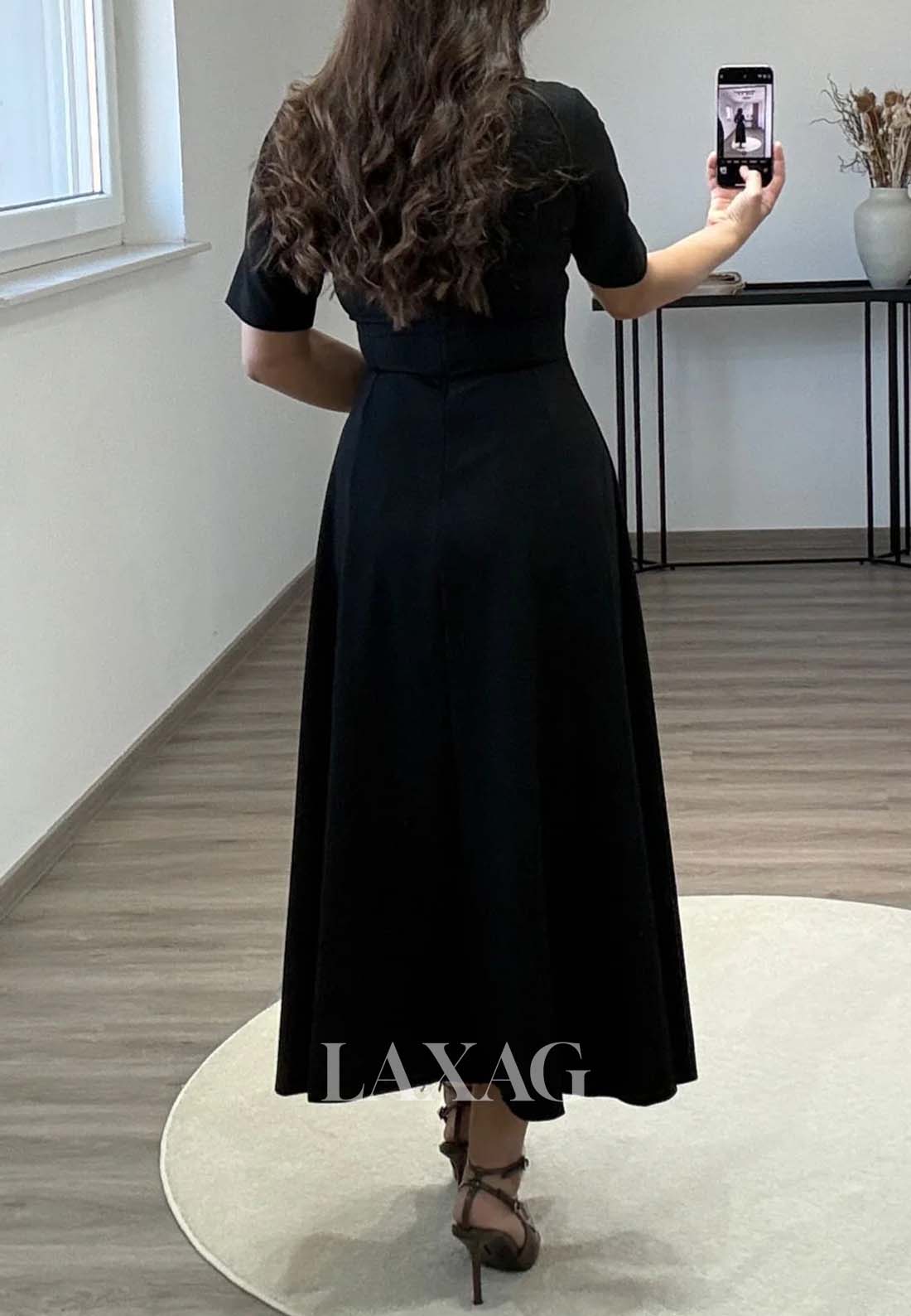 Scoop-Neck Short-Sleeves A-Line Evening Dress Simple Satin Tea-Length Formal Gowns