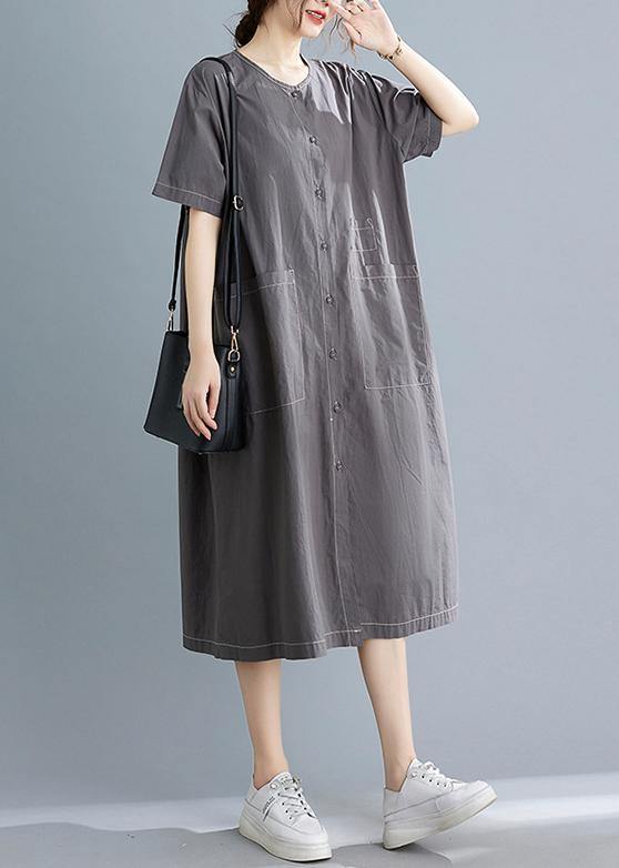 Beautifully Finished Dress in a Timeless Design