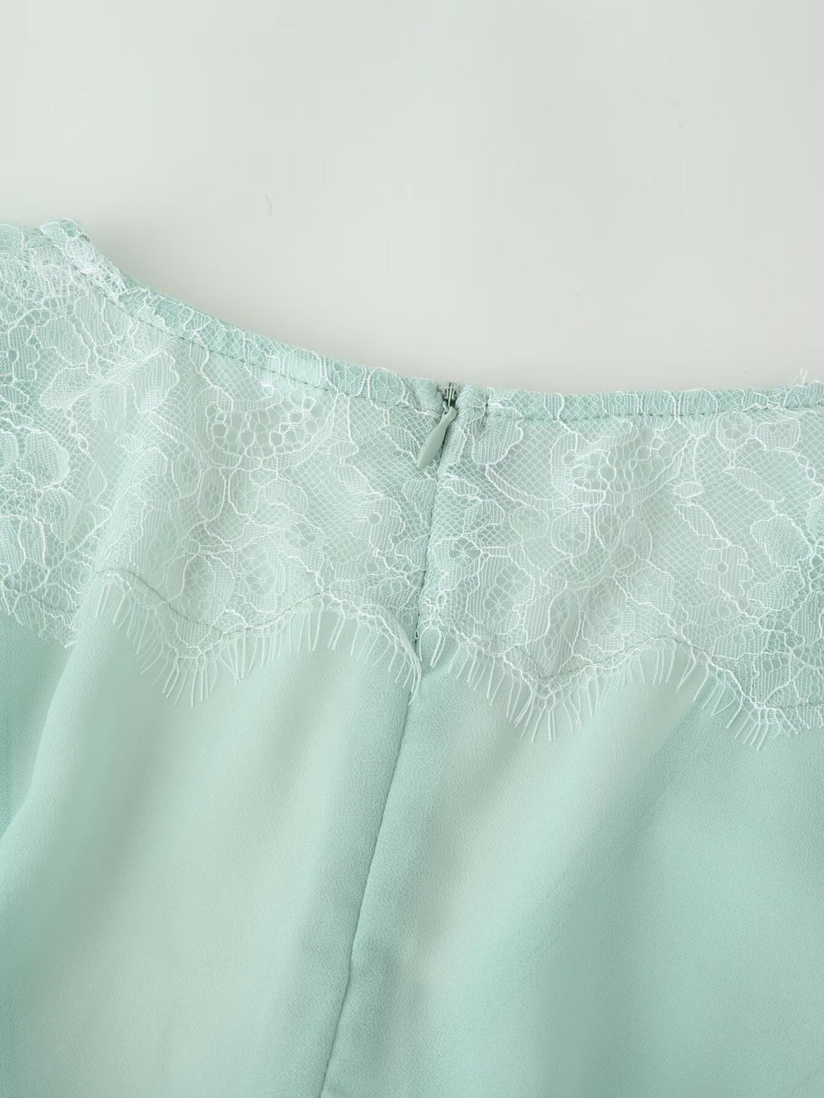 Women Fashionable Loose Long Sleeve Lace Pleated Dress