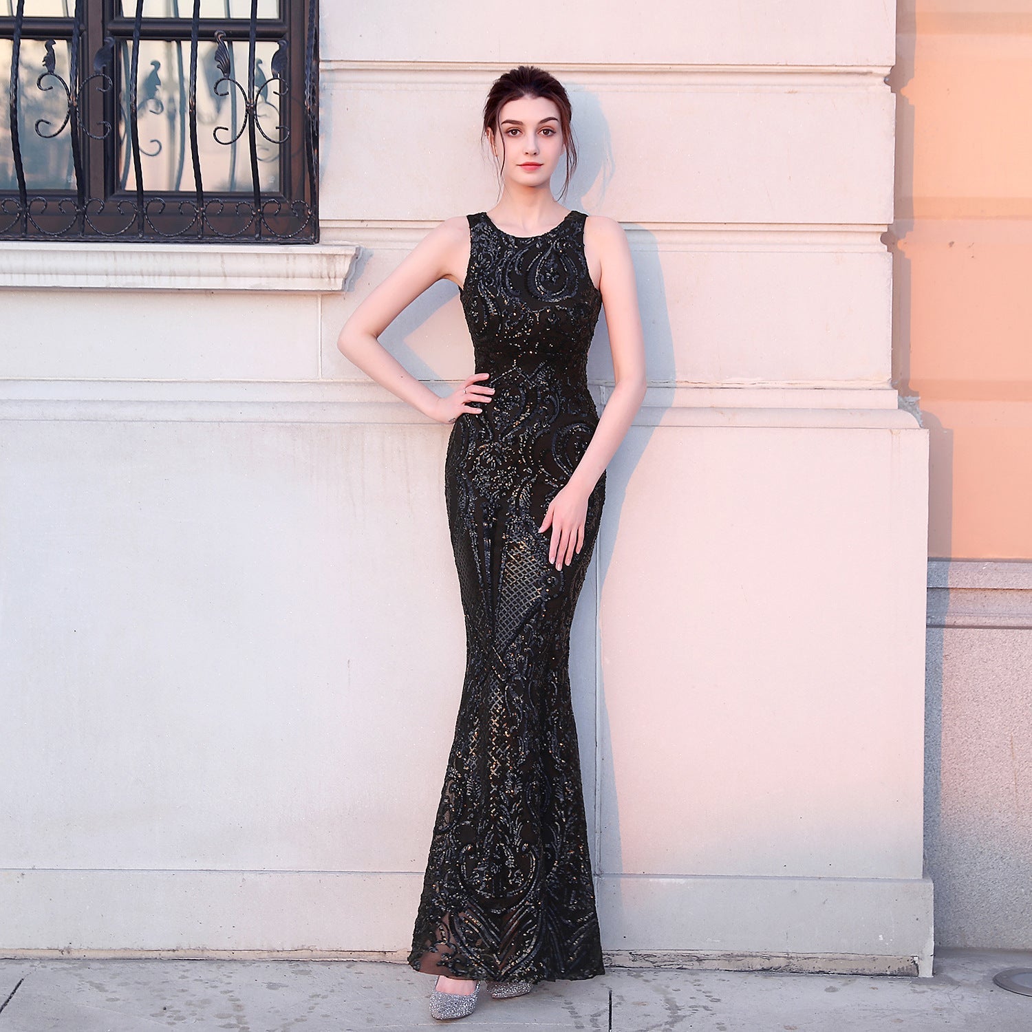 Sequin Round Neck Sleeveless Mermaid Gown