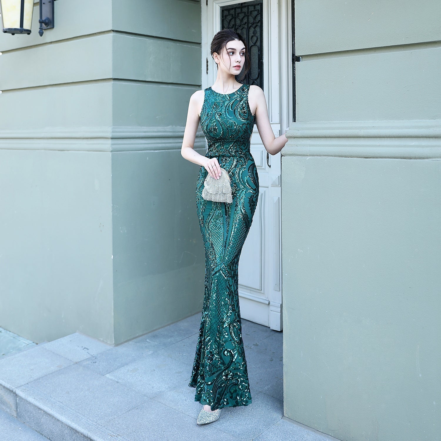 Sequin Round Neck Sleeveless Mermaid Gown