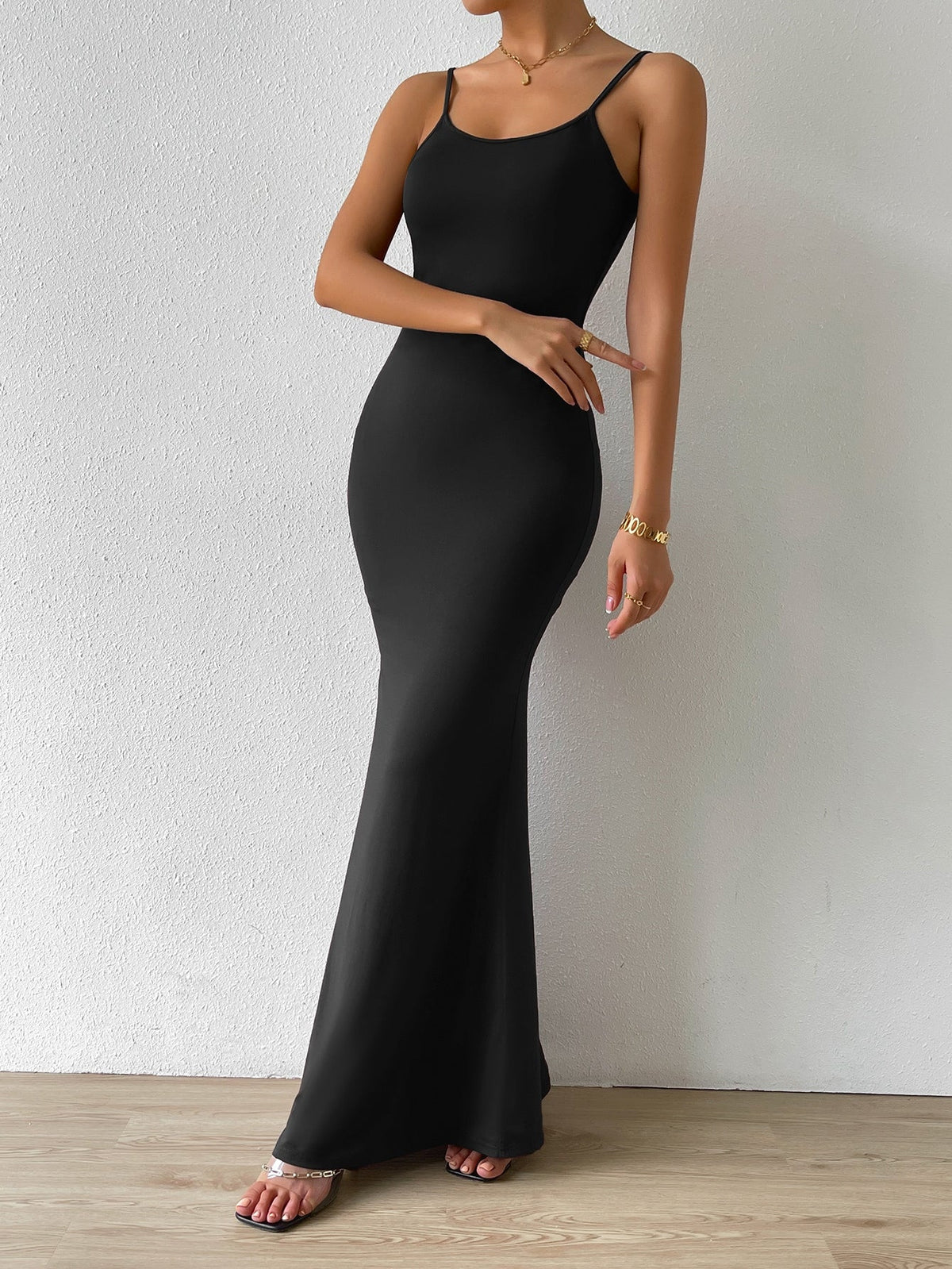 Scoop Neck Spaghetti Strap Bodycon Mermaid Hem Maxi Dress 5