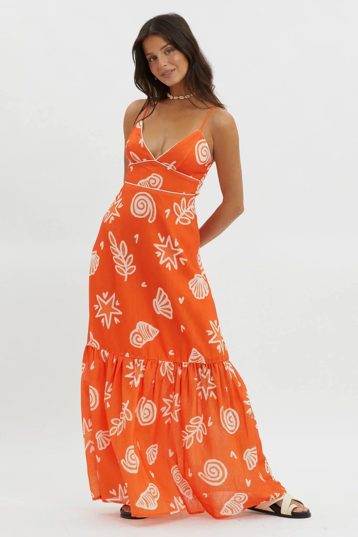 Shell Print V-Neck Contrast Piping Tiered Hem Maxi Dress