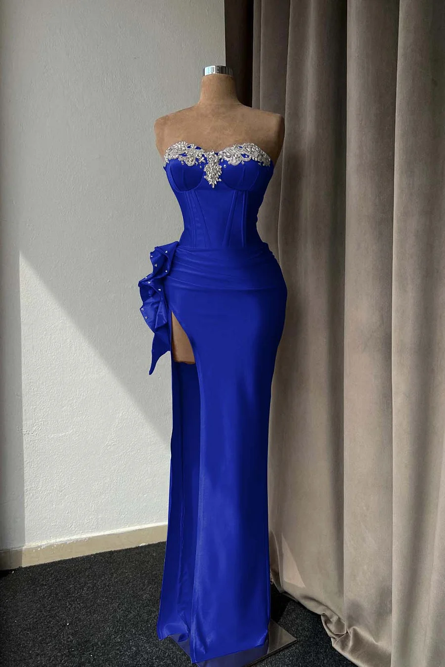 Luxurious Silver Strapless Beaded Slit Evening Dress Sheath Prom Dress cc1654