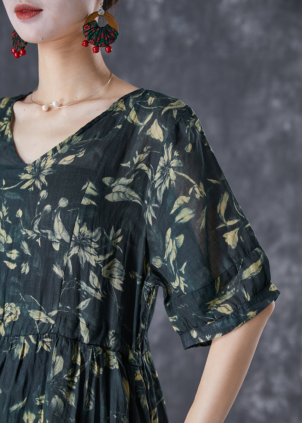 Gracefully Styled Dress for Any Occasion