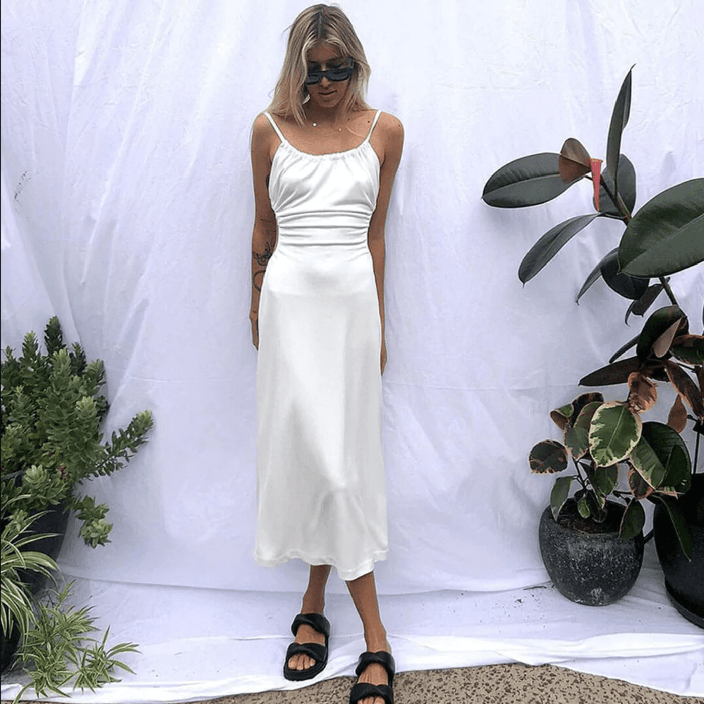 Pearl Diva Cutout Backless Satin Midi Dress 5