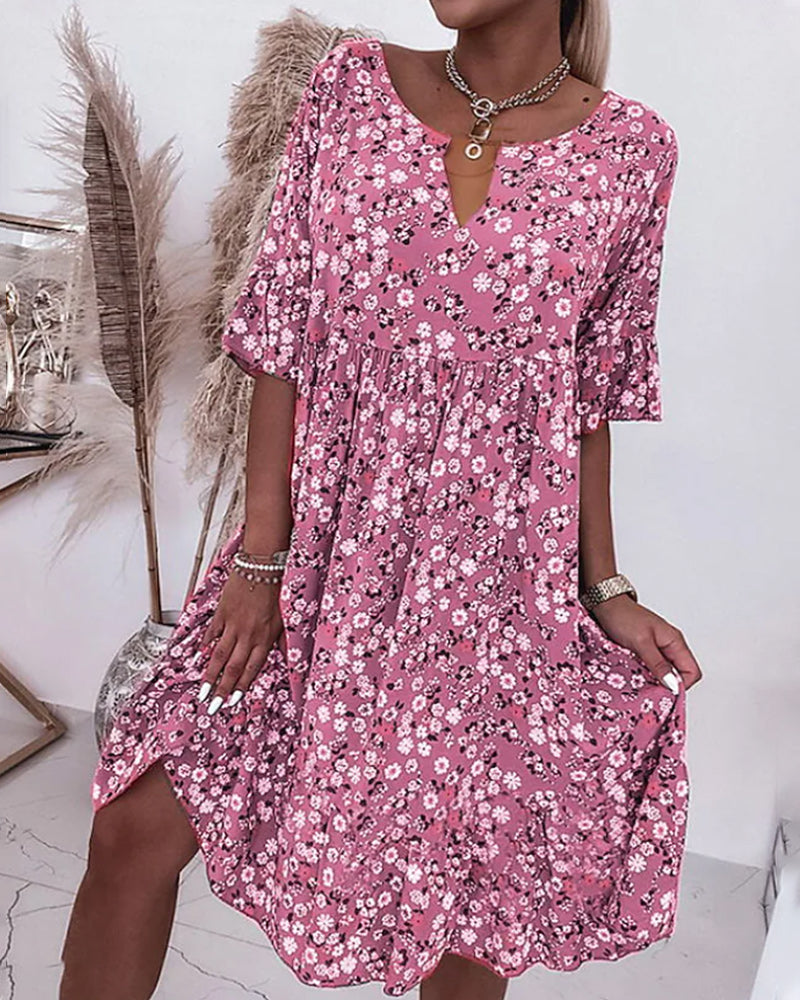 Victoria Aesthetic Half Sleeved Dress Made of Floral Cotton Material Chic Silhouette Collection