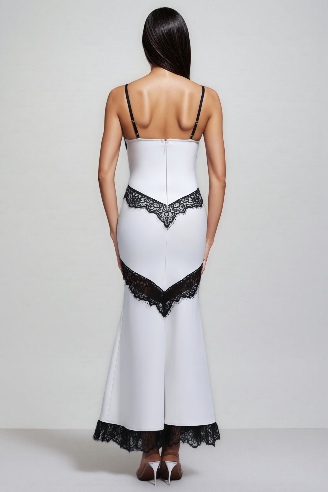 Naom Sleeveless Black Lace Maxi Dress - View 5
