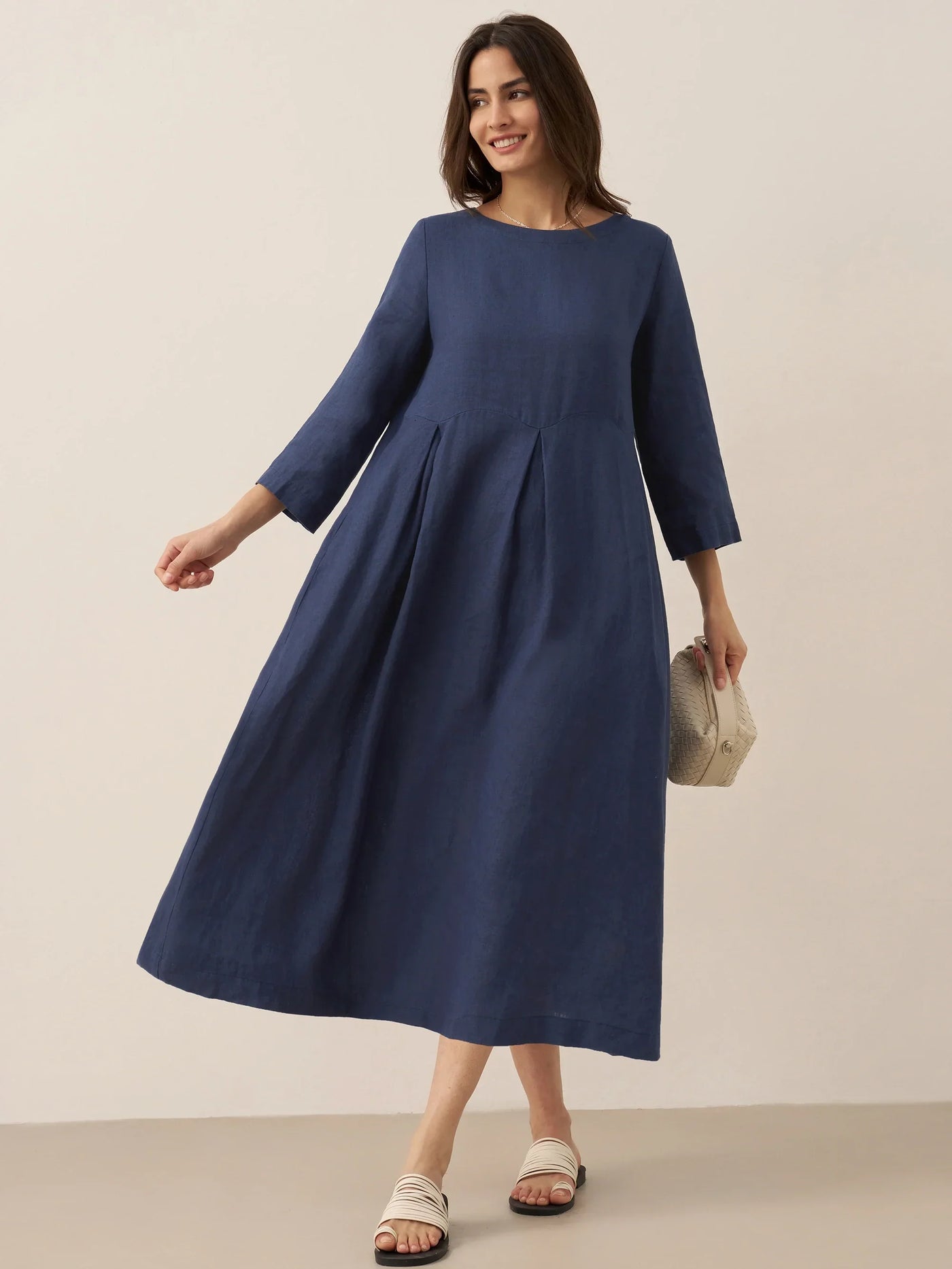 Pleated Round Neck Pocket A-Line Maxi Dress 26