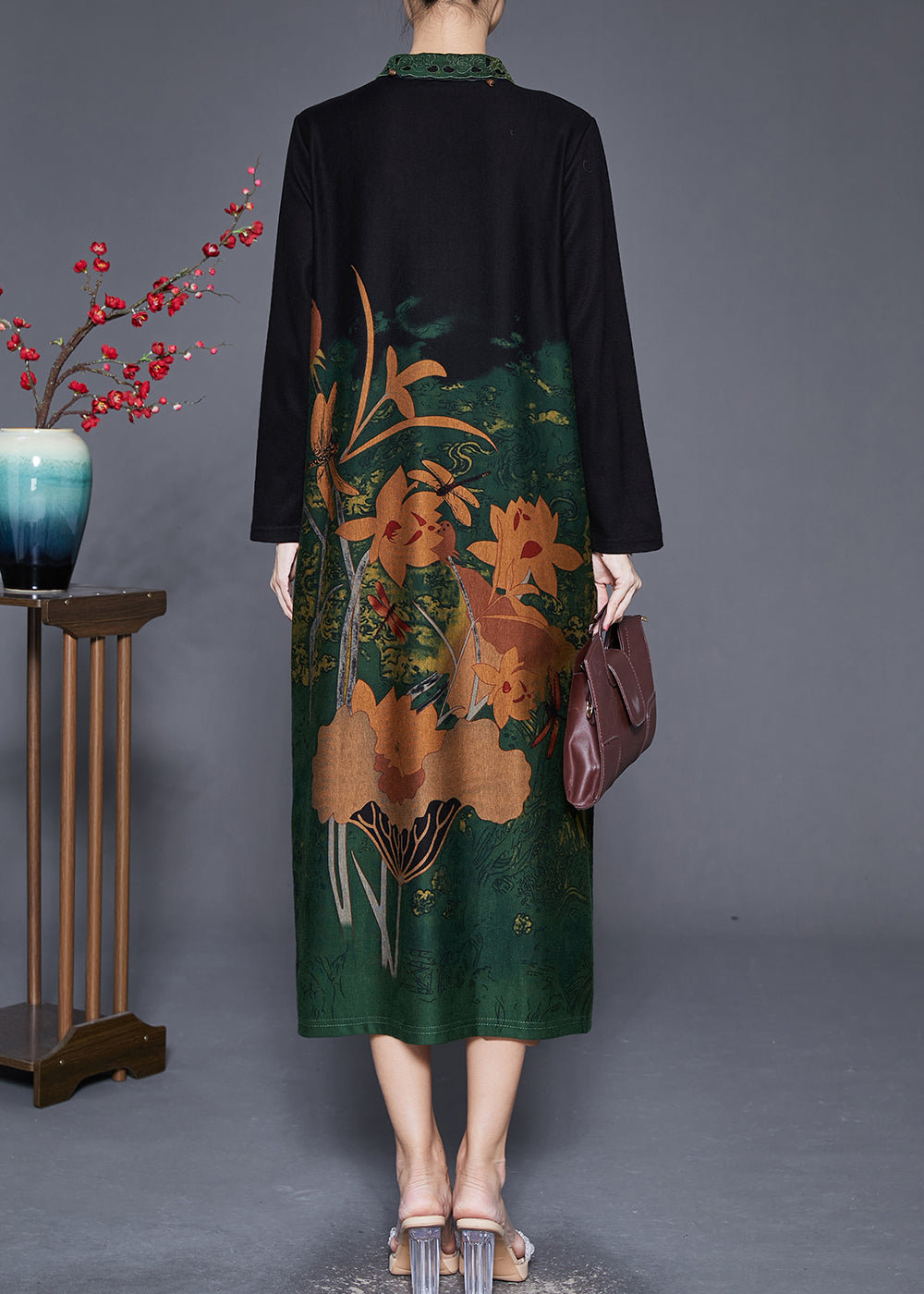 Sophisticated Dress with a Clean Classic Look