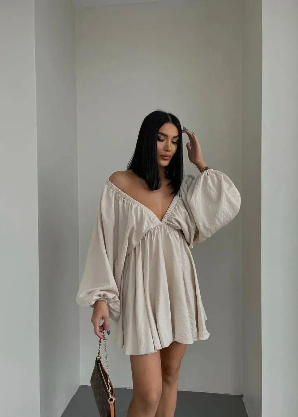 Women's V Neck Lantern Sleeve Dress