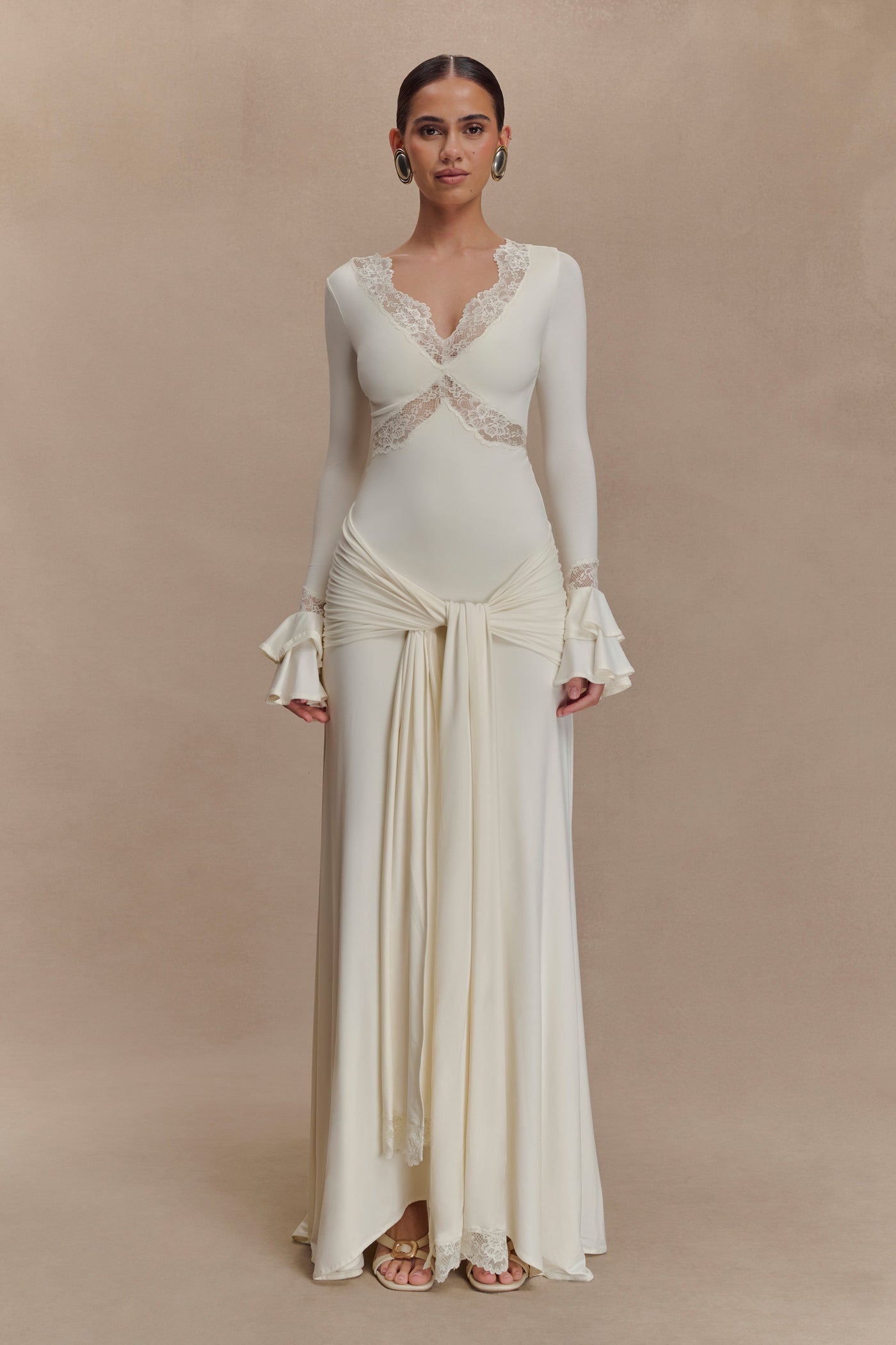 V-Neck Long Sleeve Lace Trim Ruched Maxi Dress 2