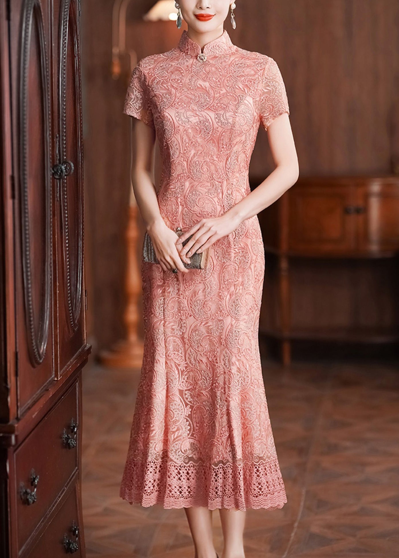 Classic Vintage Dress with a Flattering Fit