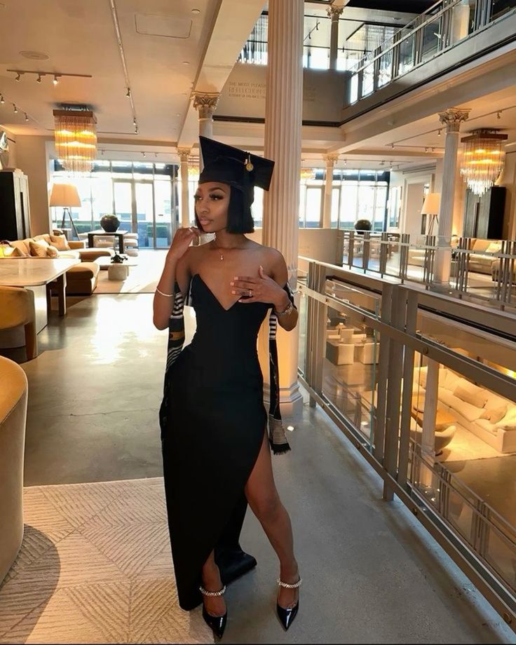 Black Sleeveless Party Prom Dress Graduation Gown