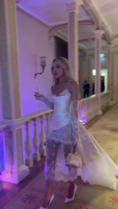 Elegant Spaghetti Strap Satin Lace Wedding Dress Bridal Gown