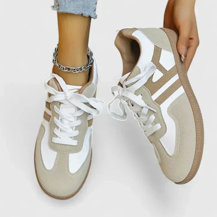 Lace Up Suede Panel Gum Sole Retro Sneakers