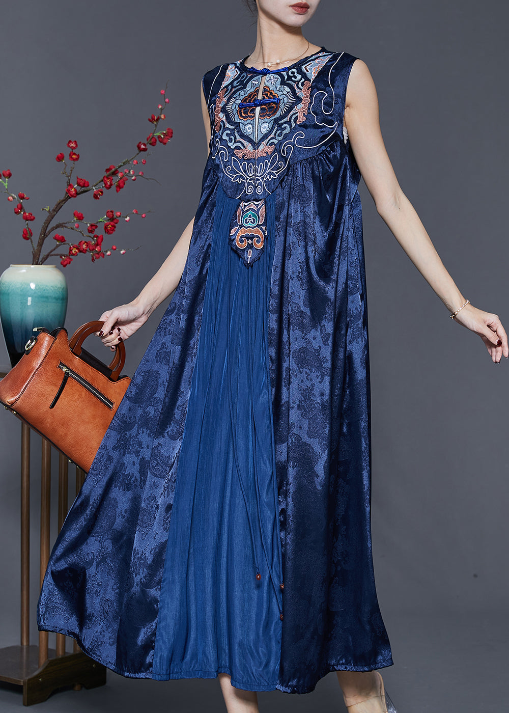Beautifully Crafted Dress in a Classic Style