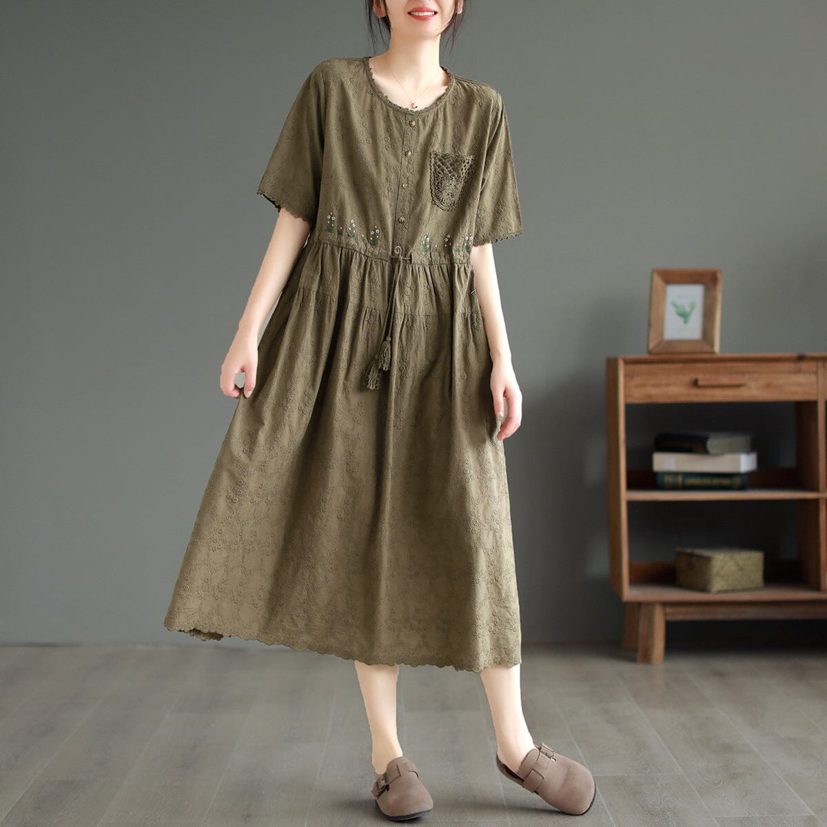 Gracefully Styled Dress for Any Occasion