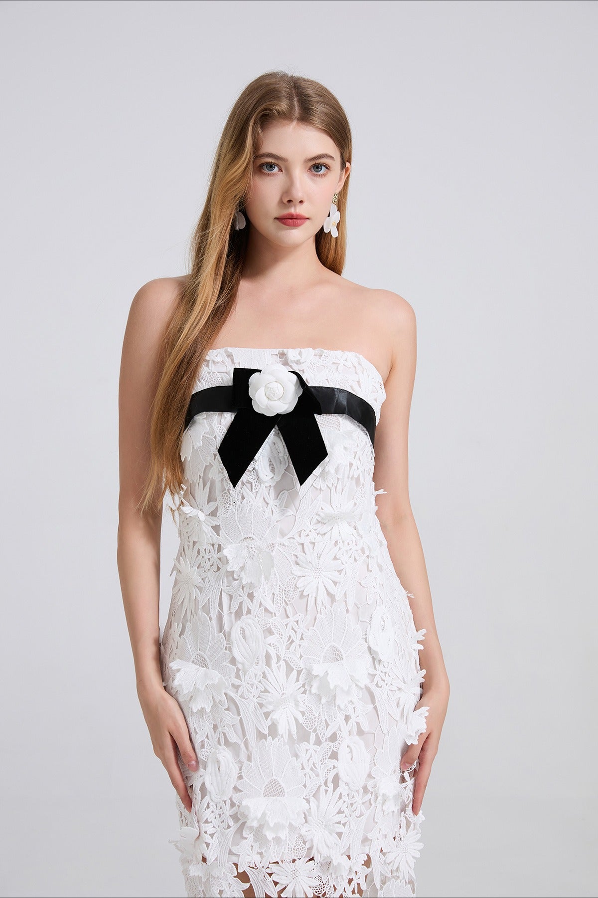 3D Floral Lace Applique Strapless Bodycon Midi Dress