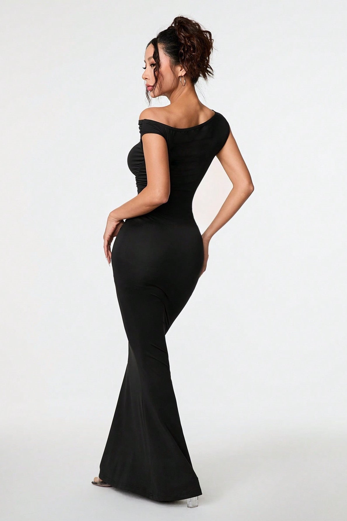One Shoulder Ruched Mermaid Maxi Dress