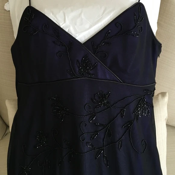 Luxurious Navy Blue Beaded Evening Dress Spaghetti Straps V Neck Prom Party Gown cc1486