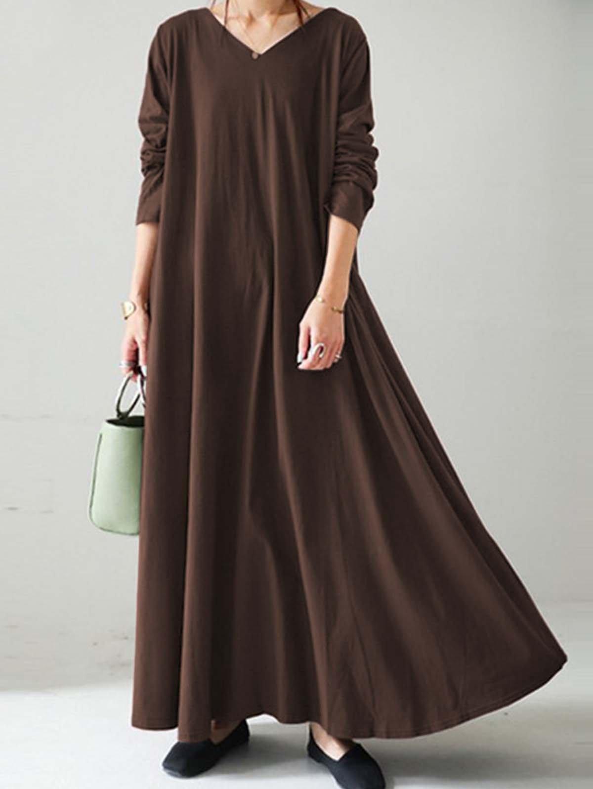 Classic Vintage Dress with a Flattering Fit