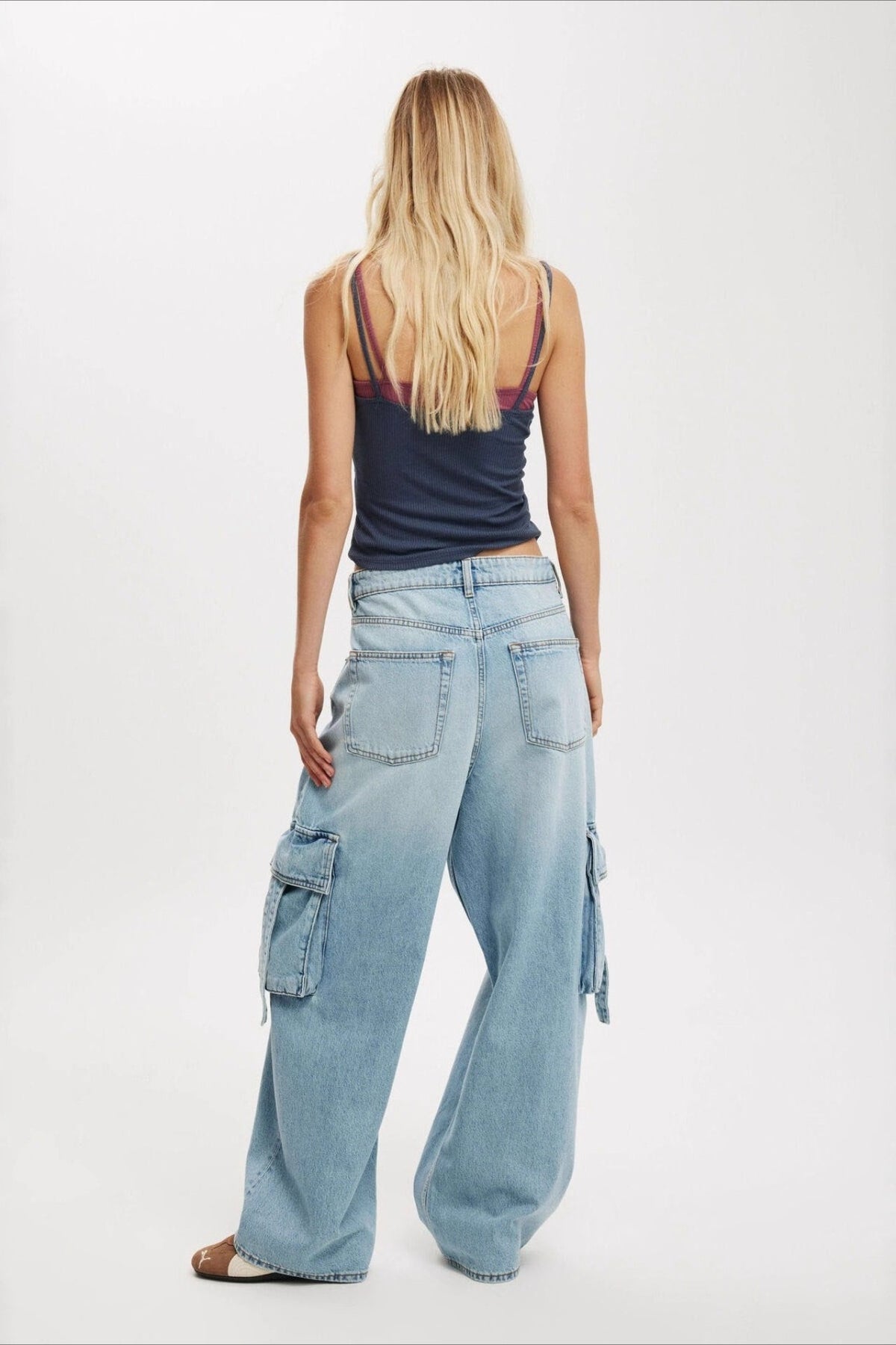 Mid Rise Faded Wash Strap Cargo Pocket Wide Leg Jeans 4