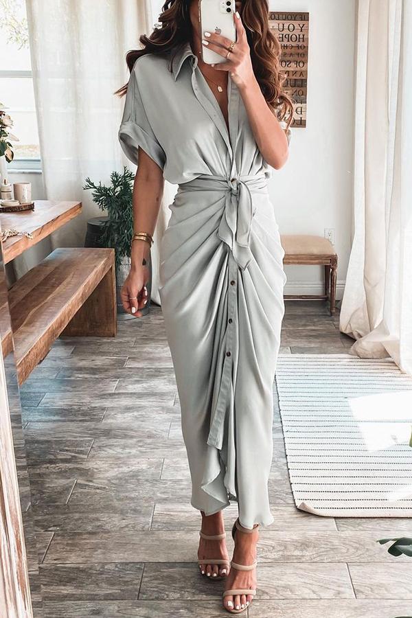 Beautifully Finished Dress in a Timeless Design
