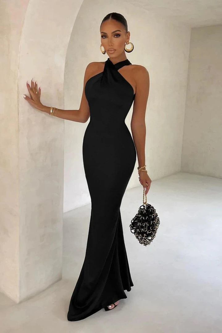 Dulzura Refined Black Maxi Dress