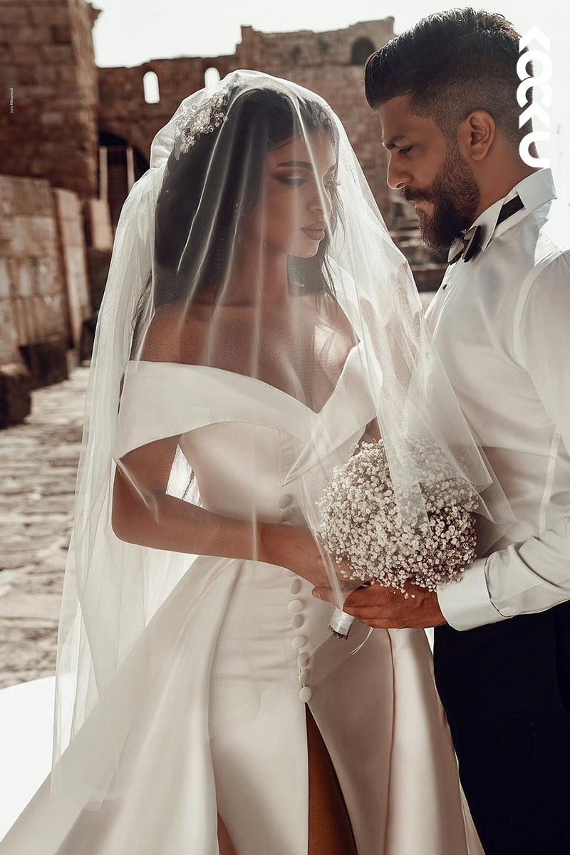K2005 - Elegant & Charming Off-Shoulder Long Sleeves A-line Slit Wedding Dress