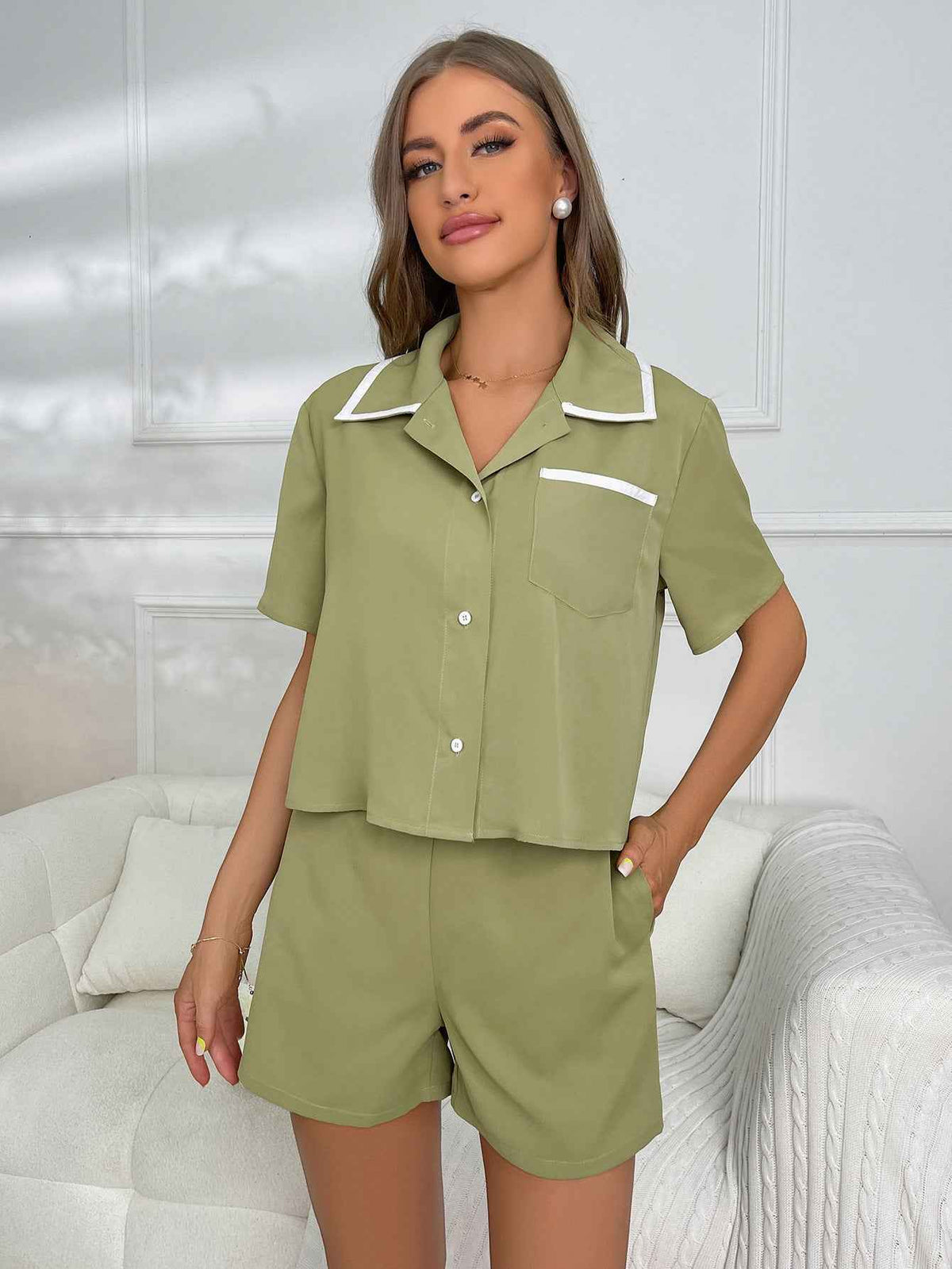 Contrast Piping Collared Short Sleeve Shirt and Shorts Two Piece Set 3