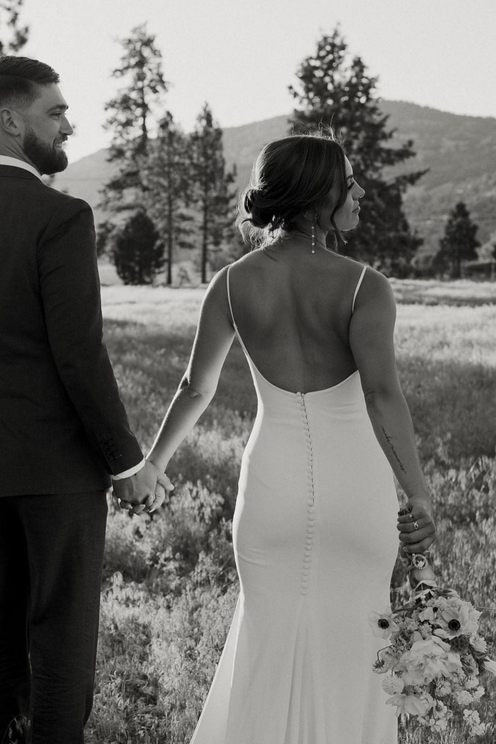 Simple Mermaid Spaghetti Straps White Wedding Dress with Sweep Train