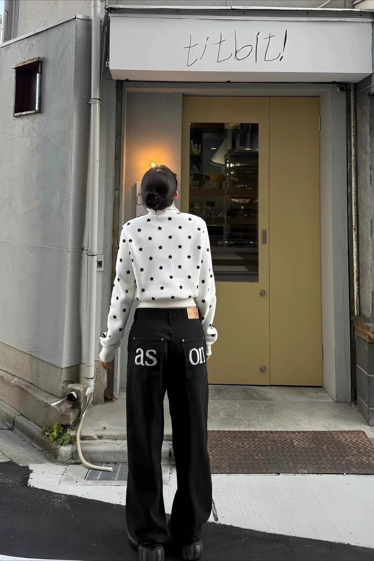 High-Waist Embroidered Wide-Leg Denim Jeans