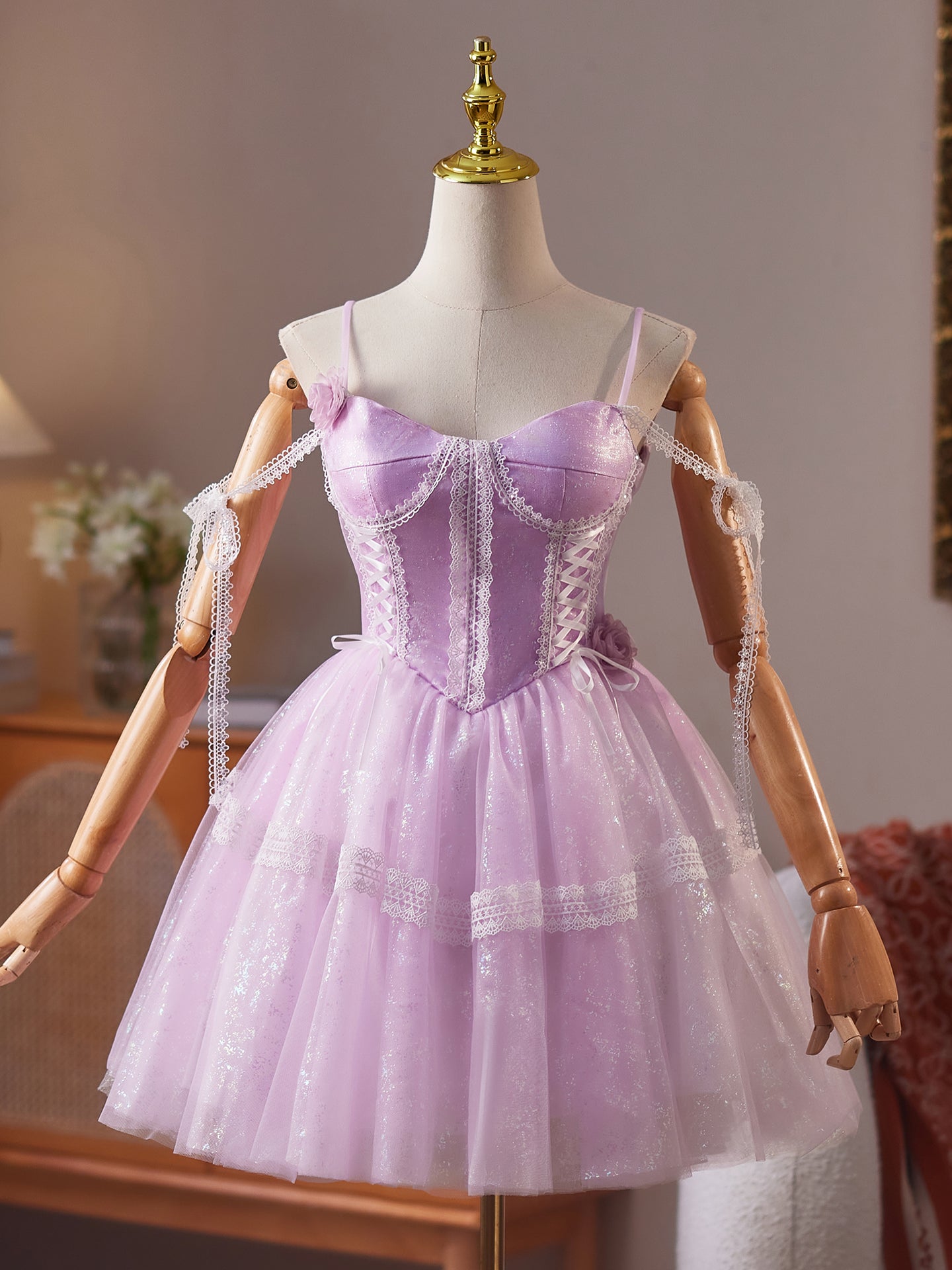 Spaghetti Straps Lilac A Line Short Homecoming Dress with Flower and Lace Appliques